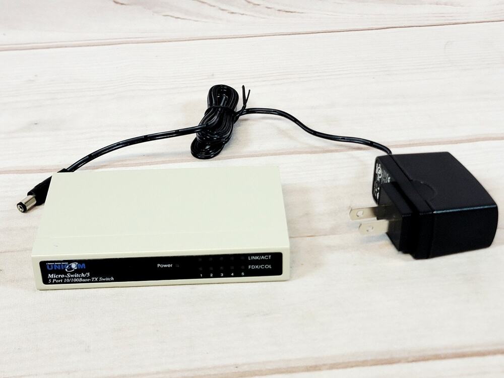 UNICOM FEP-32005T-1 Micro-Switch-5 5-PORT 10/100BASE-TX Switch W/ AC Adapter